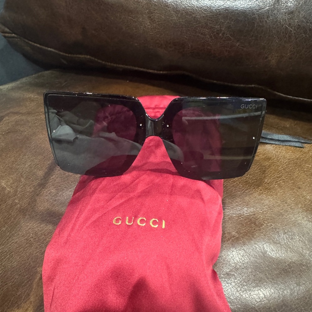 Gucci Women's Black Oversized Square Sunglasses